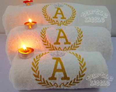 Golden Laurel with Initials 1 Bath Plus 2 Hand Personalised Valentines Towels